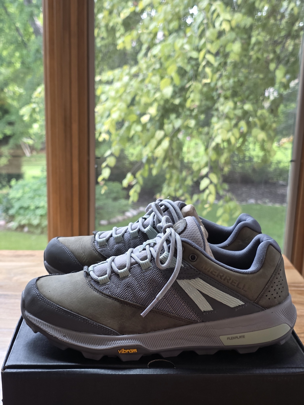 Merrell Zion Waterproof Hiking shoes - gray and light-green -Women's Size 9.5